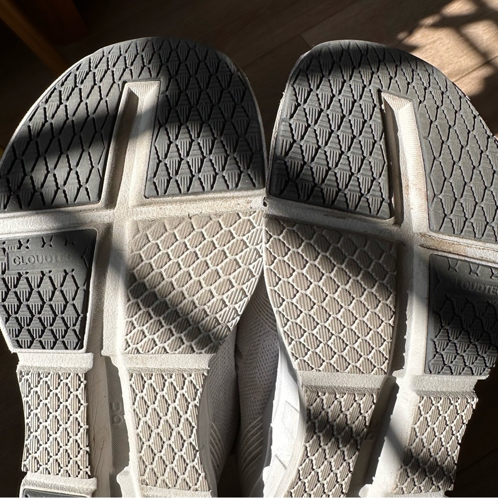 Euc On Running Cloudgo Sneakers In White|Glacier - image 6